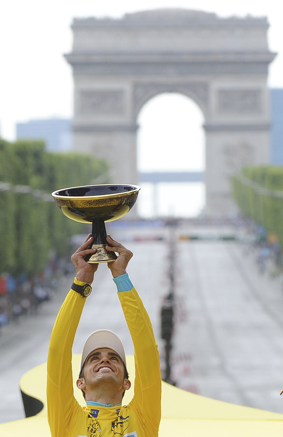 2010: Alberto Contador wins Tour de France for third time in four years